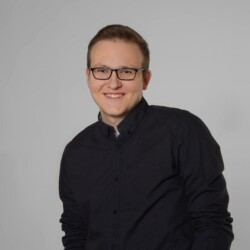 Bei Helfen-Statt-Hamstern kümmere ich mich vordergründig um unsere Social Media Arbeit und helfe sonst aus, wo unsere Kapazitäten gerade knapp sind.