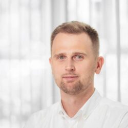 Im Projekt Helfen-Statt-Hamstern sorge ich dafür, dass die Informationen dort fließen, wo die größten Risikogruppen bestehen, nämlich bei älteren und kranken Menschen. Zudem möchte ich als Pflegedienstleistung der Sozialstation mein Wissen und meine Erfahrung mit dieser Risikogruppe einbringen und die Informationen in die entsprechenden Bereiche verteilen.